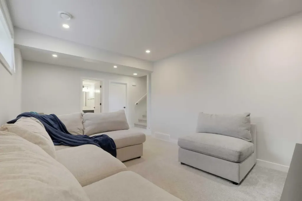 30 Palmer Circle Blackfalds AB T4M 0N7