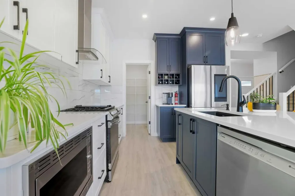 30 Palmer Circle Blackfalds AB T4M 0N7