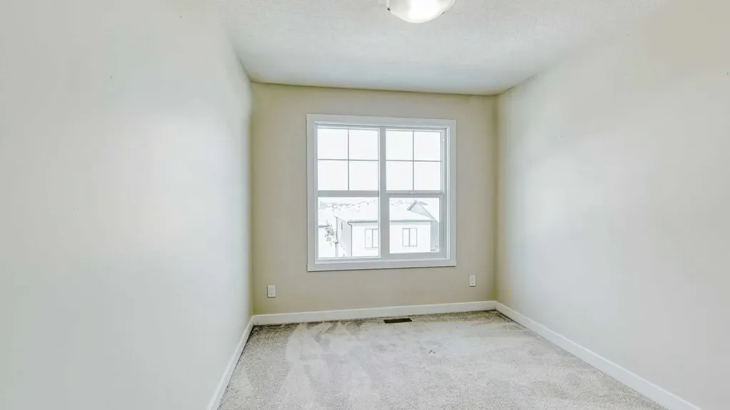 282 Alpine Avenue SW Calgary AB T2Y 0R8