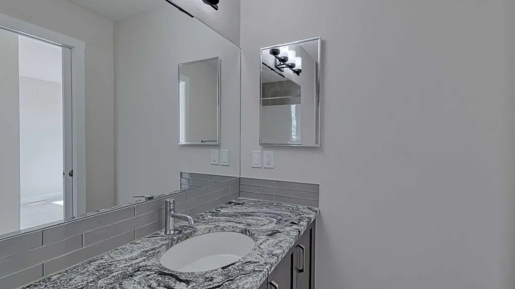 282 Alpine Avenue SW Calgary AB T2Y 0R8