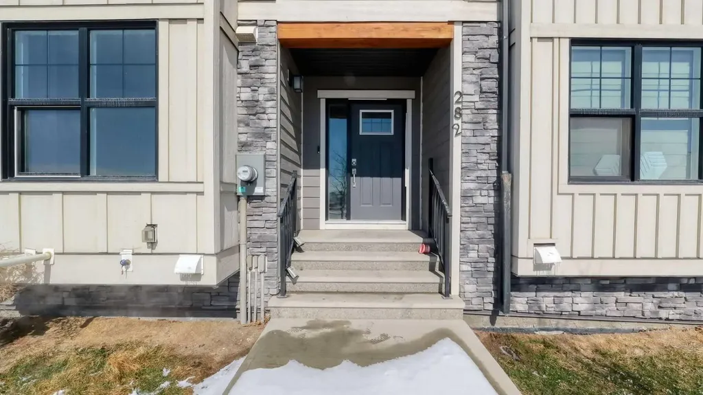 282 Alpine Avenue SW Calgary AB T2Y 0R8