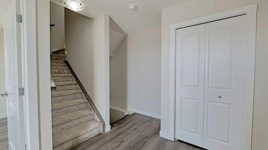 282 Alpine Avenue SW Calgary AB T2Y 0R8
