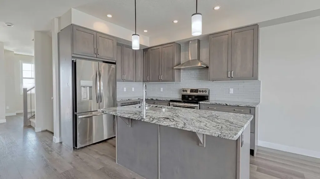 282 Alpine Avenue SW Calgary AB T2Y 0R8