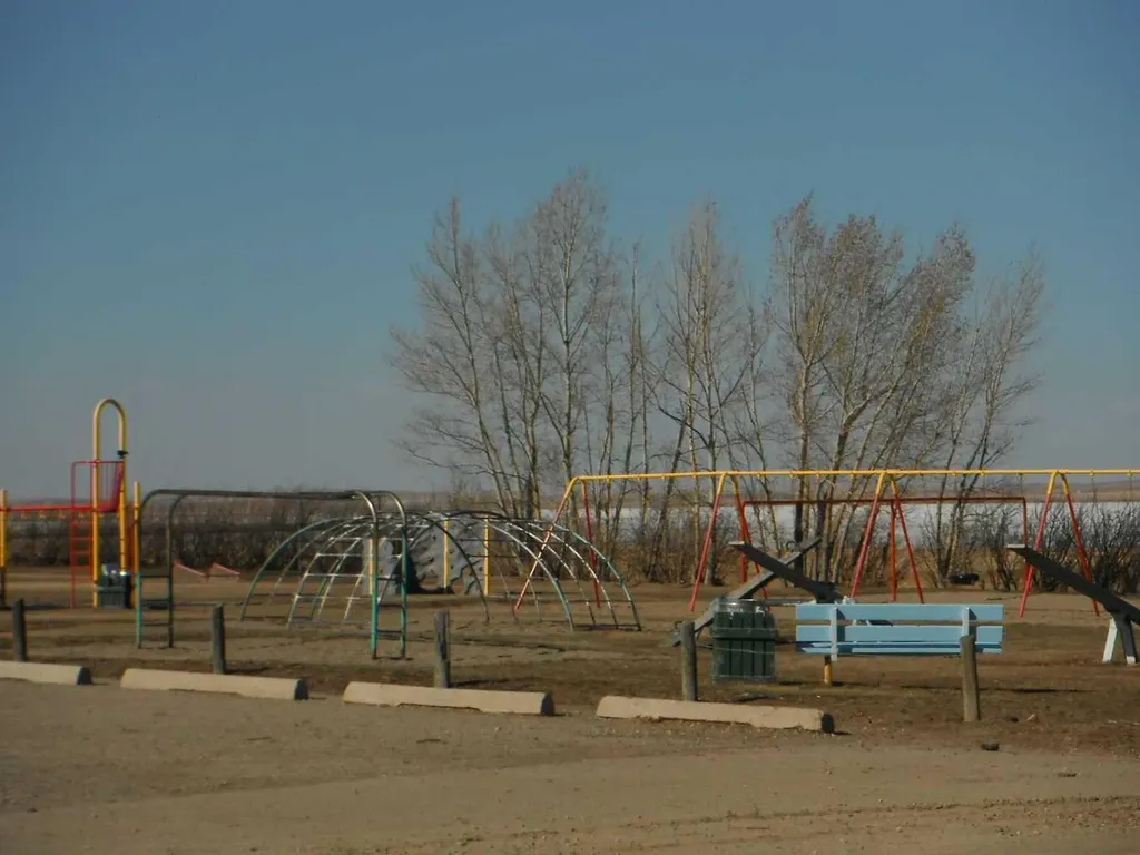 119 3 Avenue W Hussar AB T0J 1S0