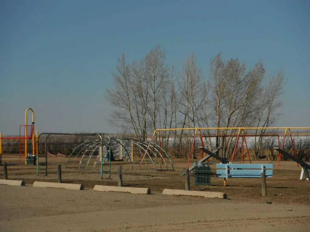 119 3 Avenue W Hussar AB T0J 1S0
