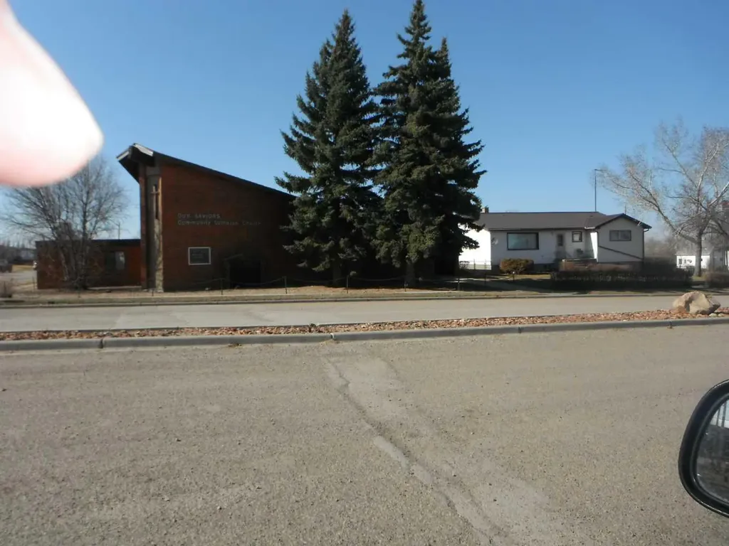 119 3 Avenue W Hussar AB T0J 1S0