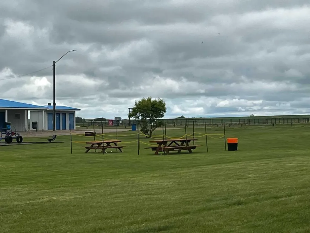 119 3 Avenue W Hussar AB T0J 1S0