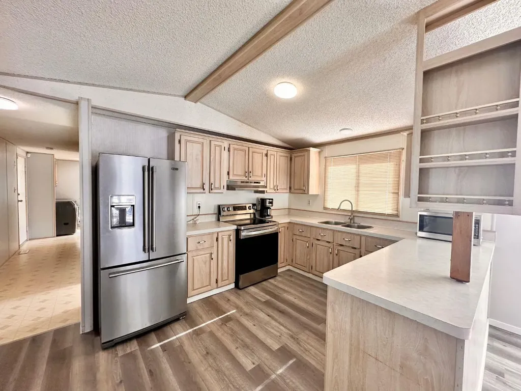 613 Iris Street Rosemary AB T0J 2W0