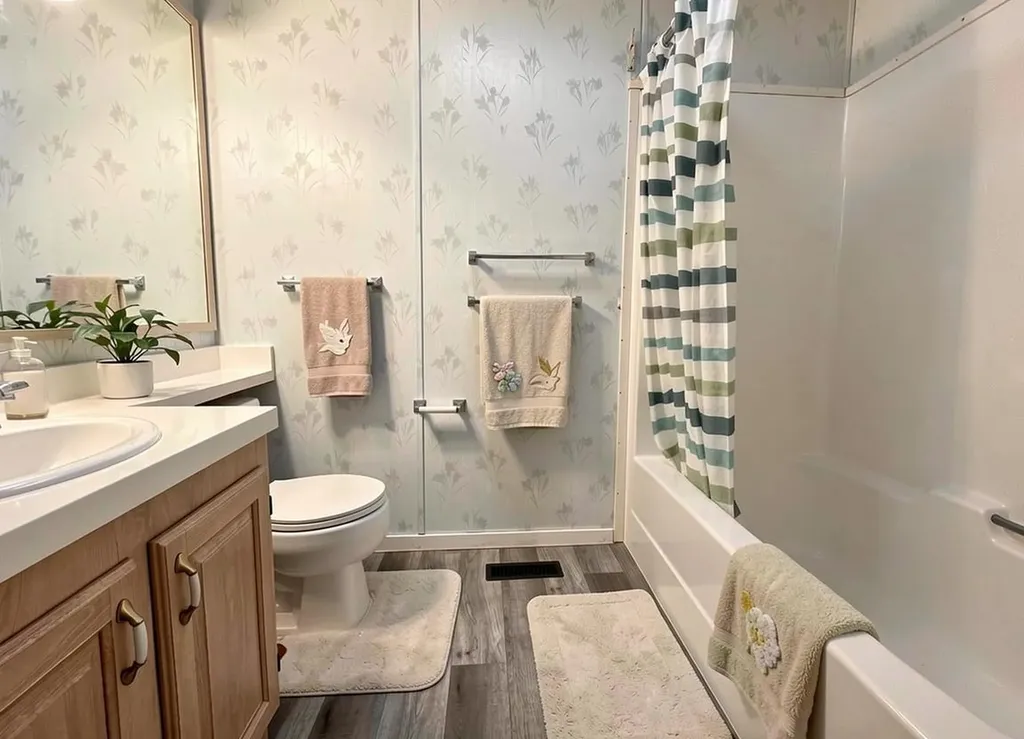 613 Iris Street Rosemary AB T0J 2W0