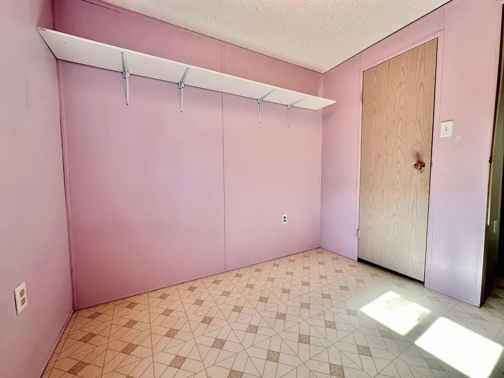 613 Iris Street Rosemary AB T0J 2W0