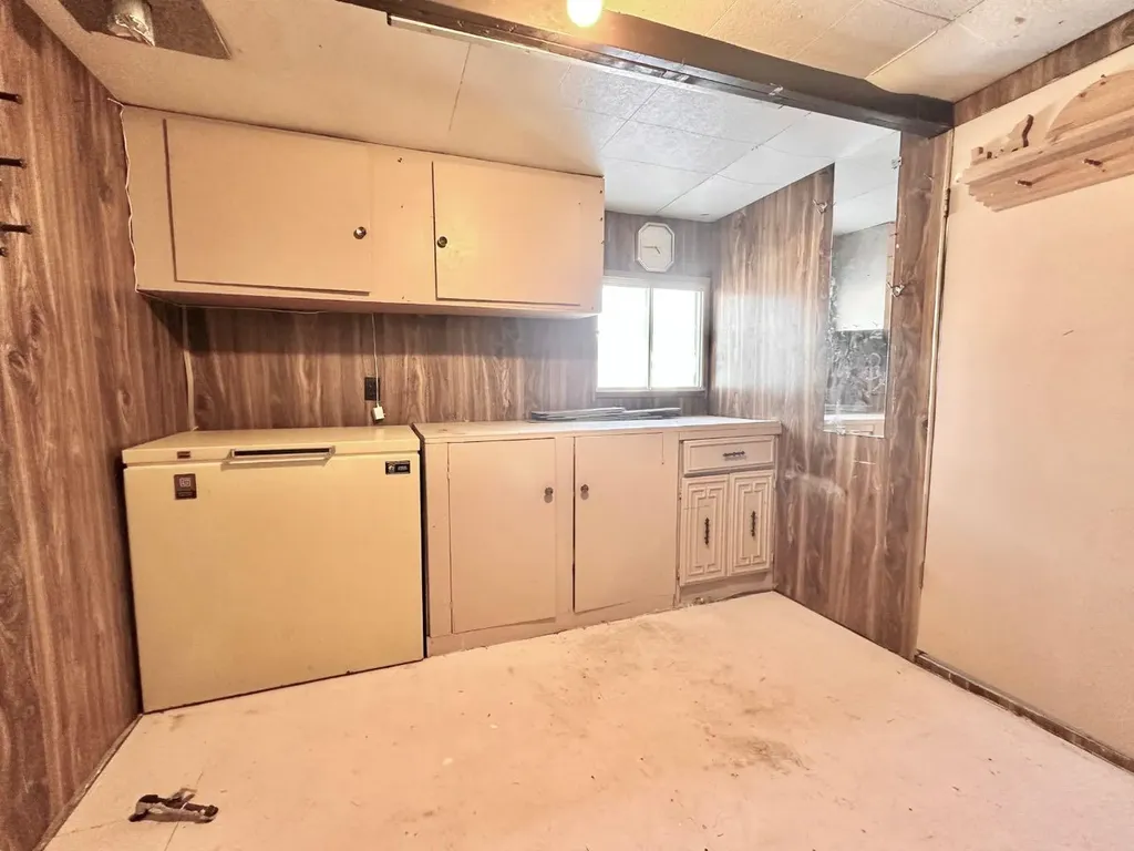 613 Iris Street Rosemary AB T0J 2W0