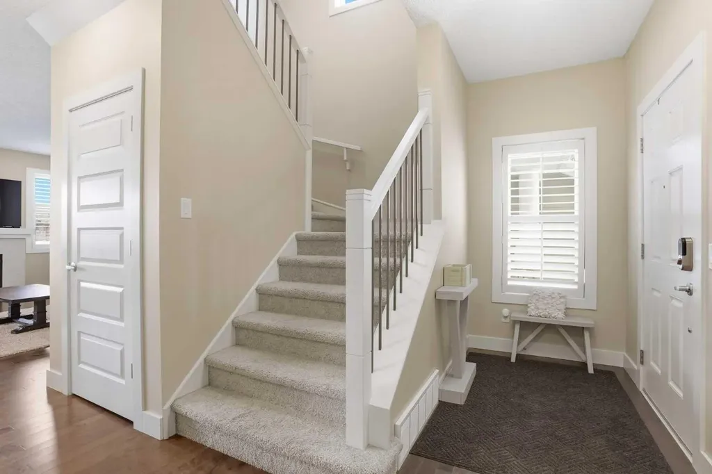 1915 77 Street SW Edmonton AB T6X 1V9