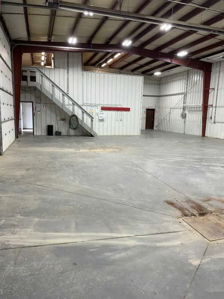 6409 51 Avenue Whitecourt AB T7S 1N9