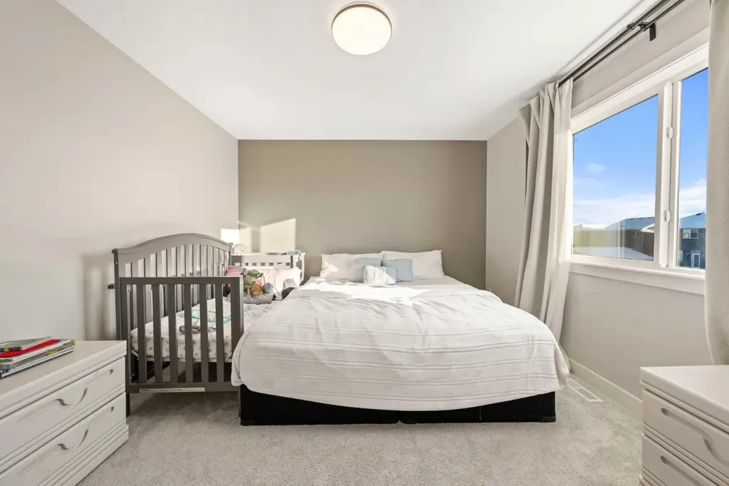 281 Waterford Boulevard Chestermere AB T1X2P8