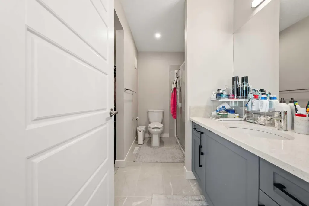 281 Waterford Boulevard Chestermere AB T1X2P8