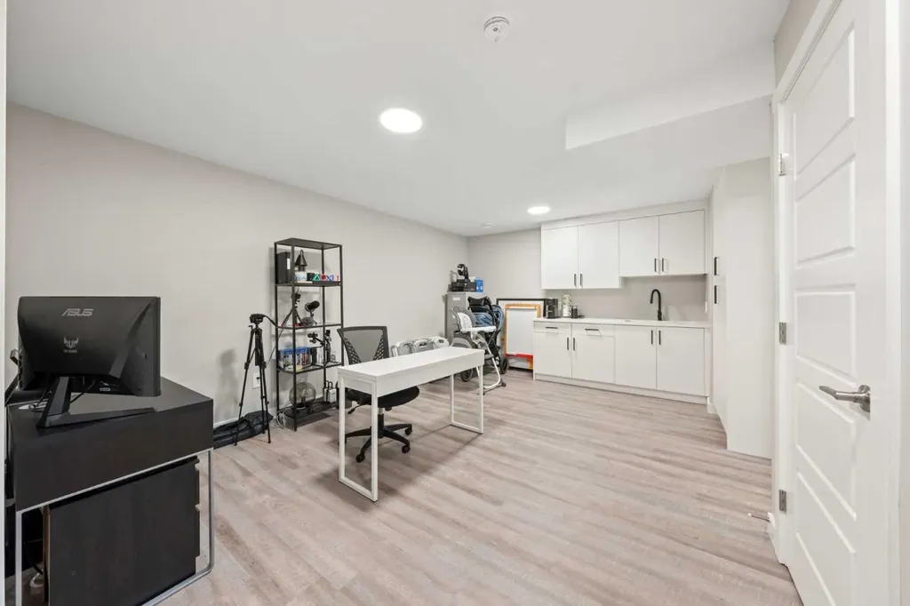 281 Waterford Boulevard Chestermere AB T1X2P8