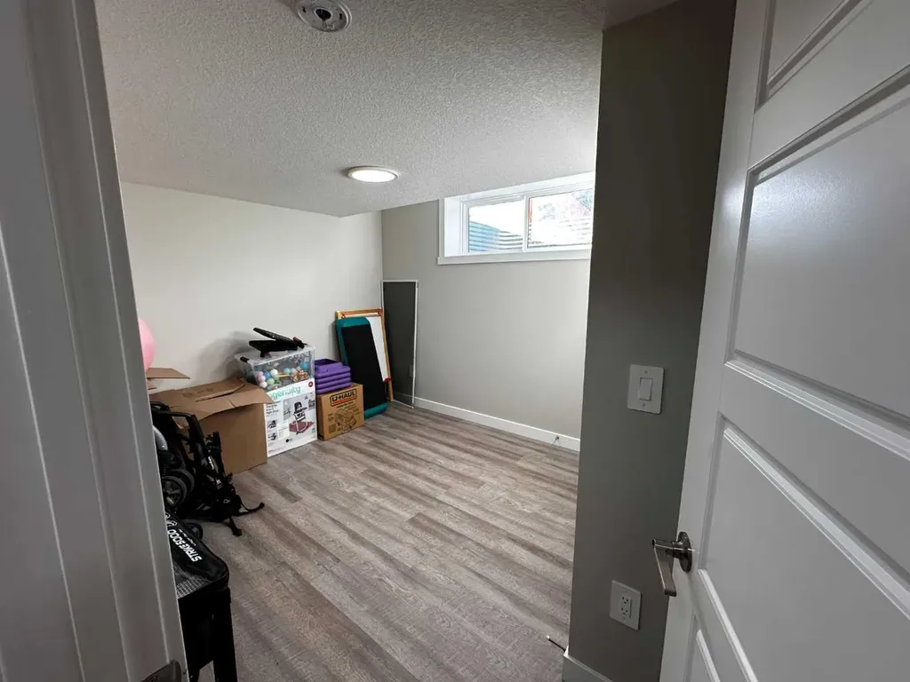 281 Waterford Boulevard Chestermere AB T1X2P8