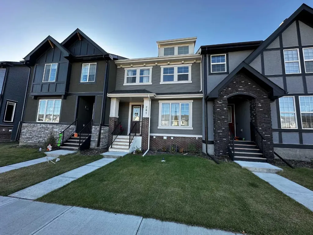 281 Waterford Boulevard Chestermere AB T1X2P8