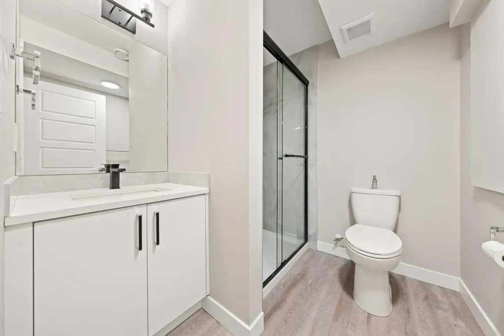 281 Waterford Boulevard Chestermere AB T1X2P8