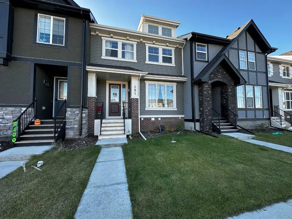 281 Waterford Boulevard Chestermere AB T1X2P8