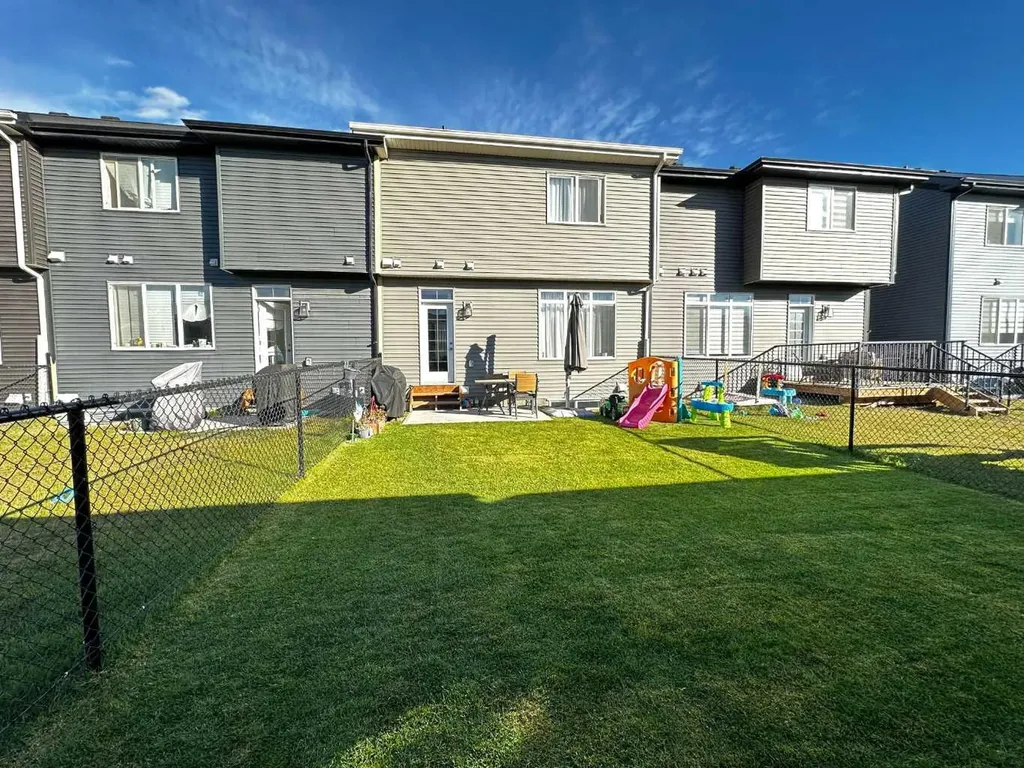 281 Waterford Boulevard Chestermere AB T1X2P8