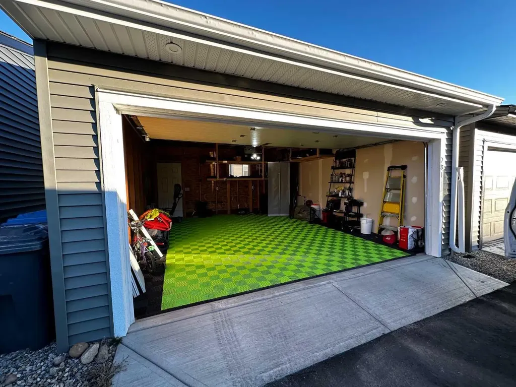 281 Waterford Boulevard Chestermere AB T1X2P8