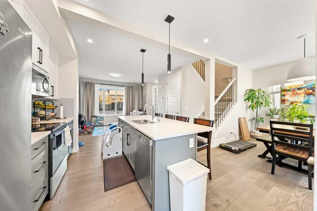 281 Waterford Boulevard Chestermere AB T1X2P8