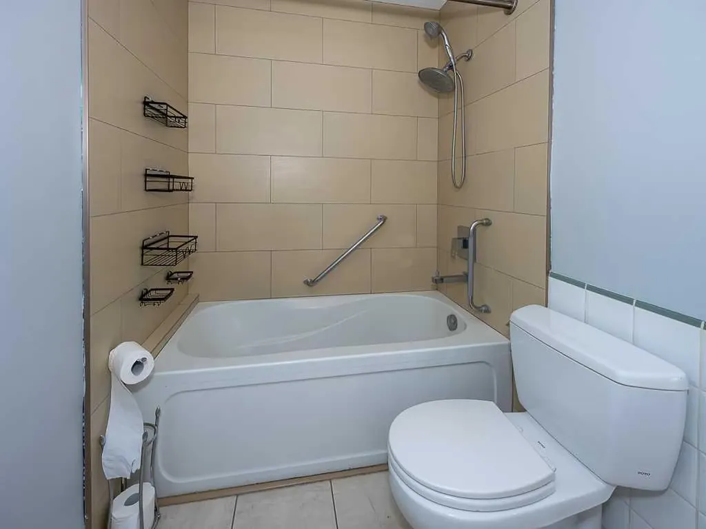 4328 75 Street NW Calgary AB T3B 2M8