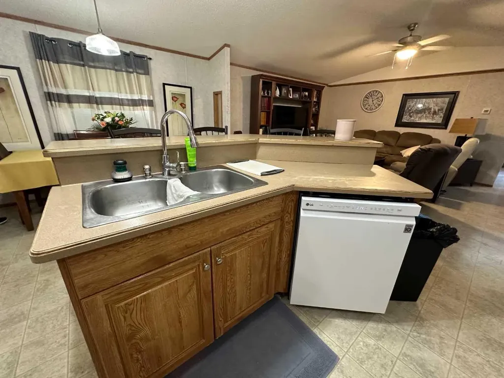 452 1st Street SW Falher AB T0H 1M0