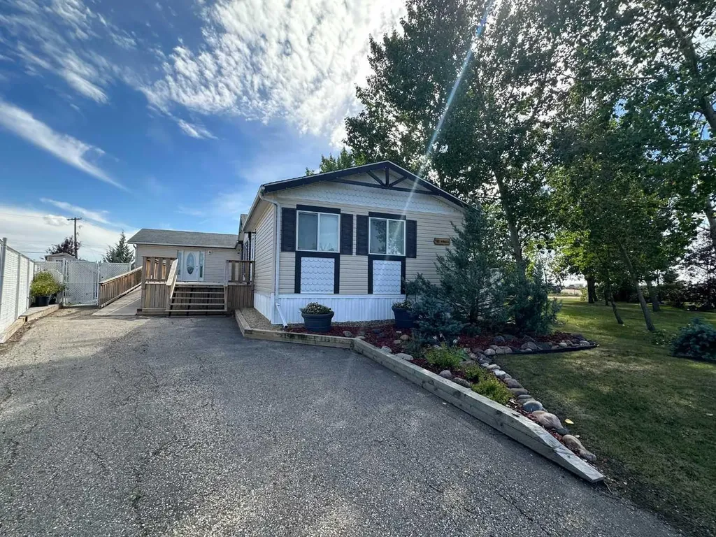 452 1st Street SW Falher AB T0H 1M0