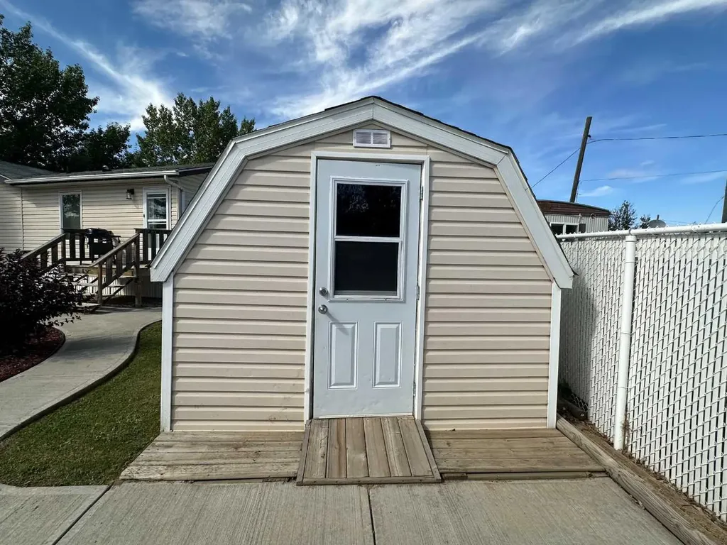 452 1st Street SW Falher AB T0H 1M0