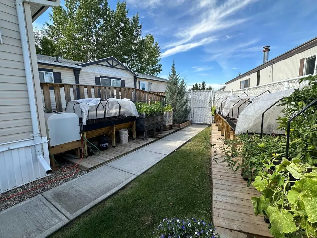 452 1st Street SW Falher AB T0H 1M0