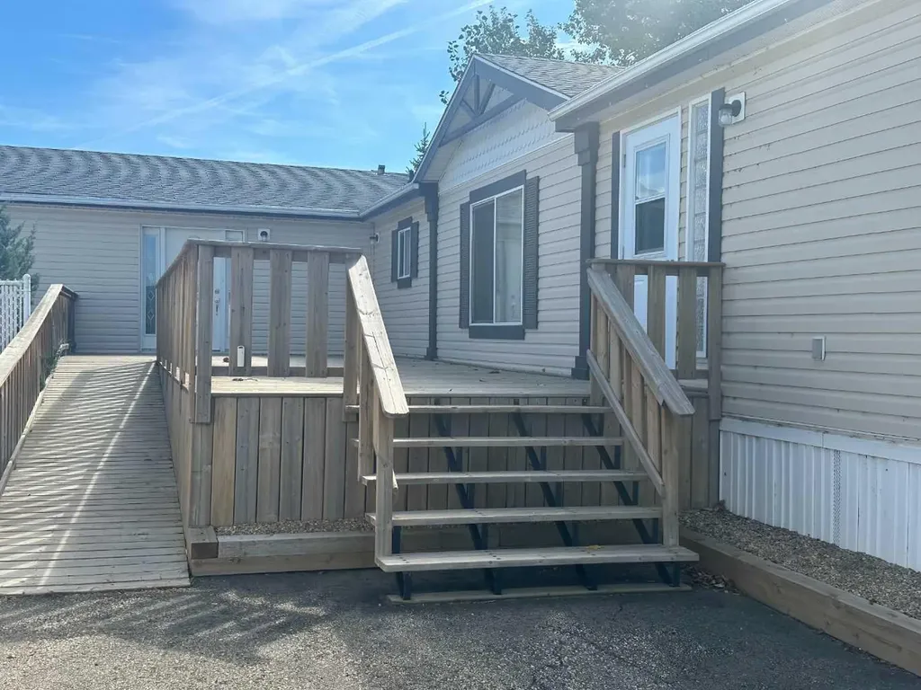 452 1st Street SW Falher AB T0H 1M0