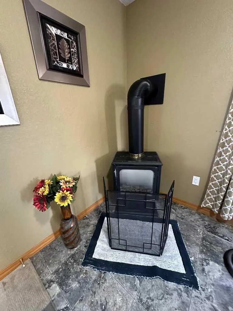 452 1st Street SW Falher AB T0H 1M0