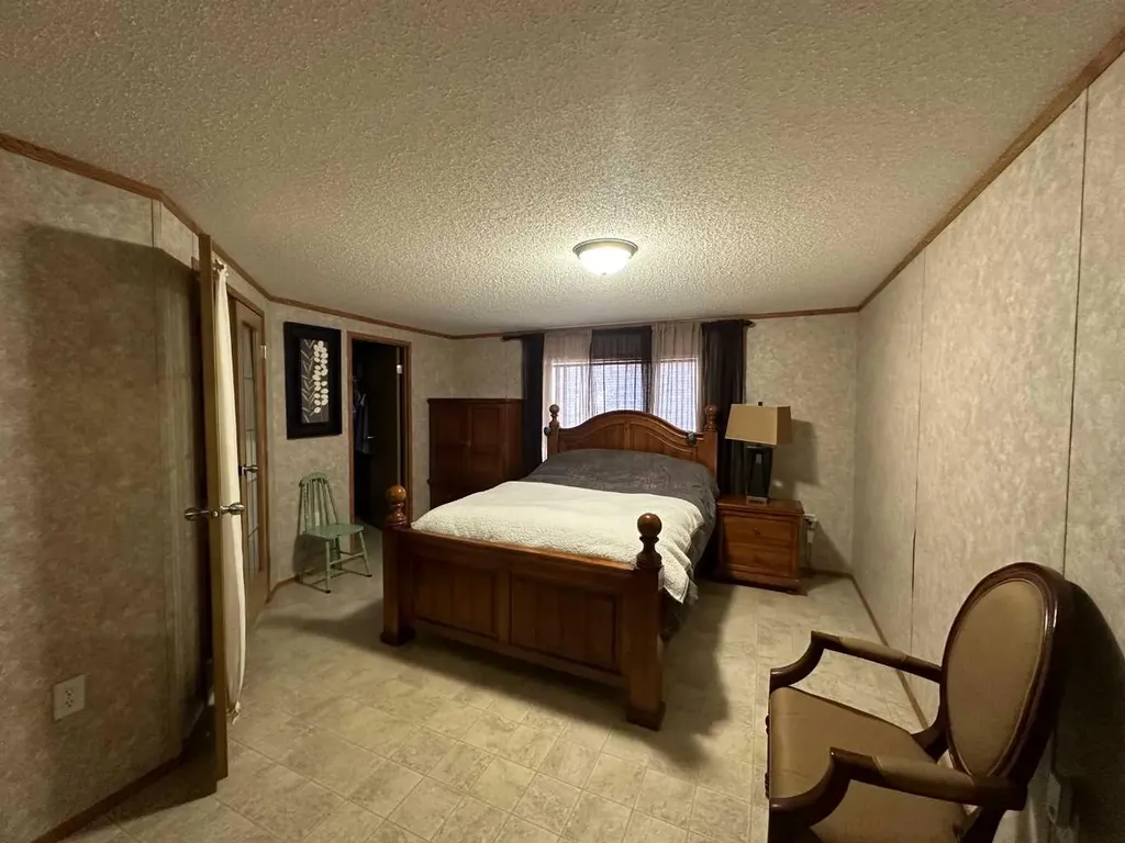 452 1st Street SW Falher AB T0H 1M0