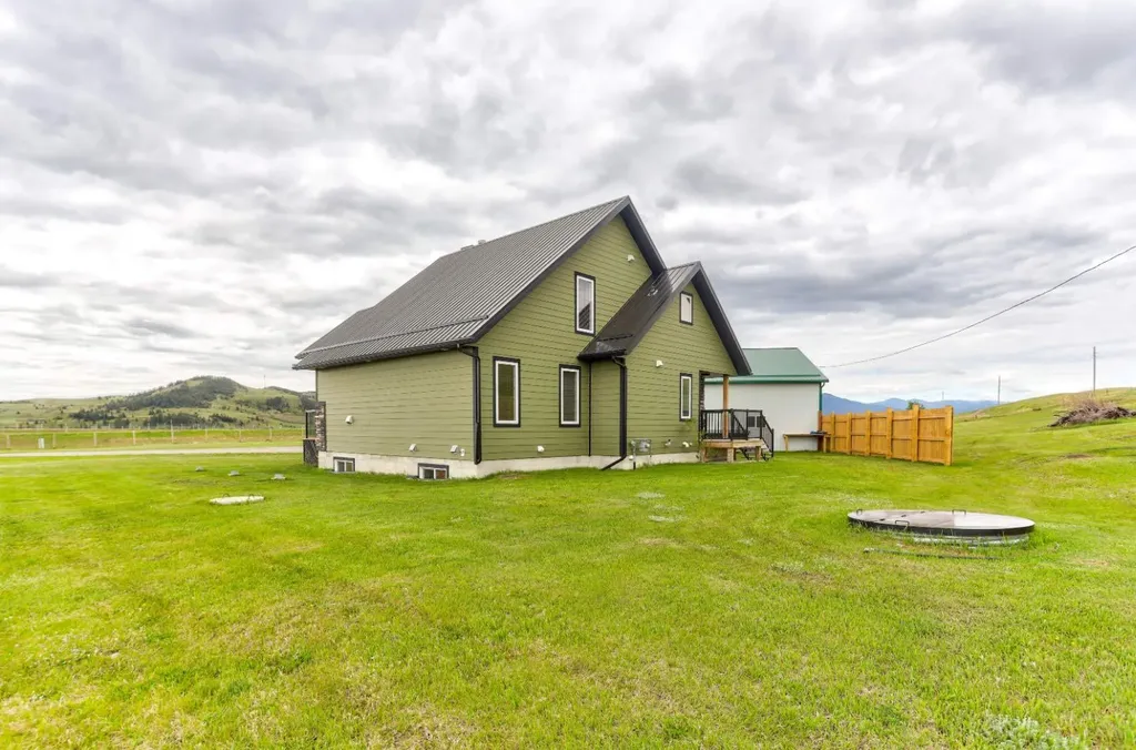 2222 Twp Road 7-5 Lundbreck AB T0K 0H0