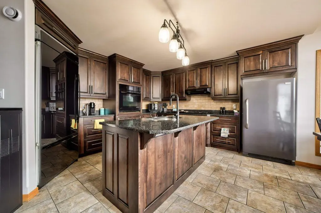 2222 Twp Road 7-5 Lundbreck AB T0K 0H0