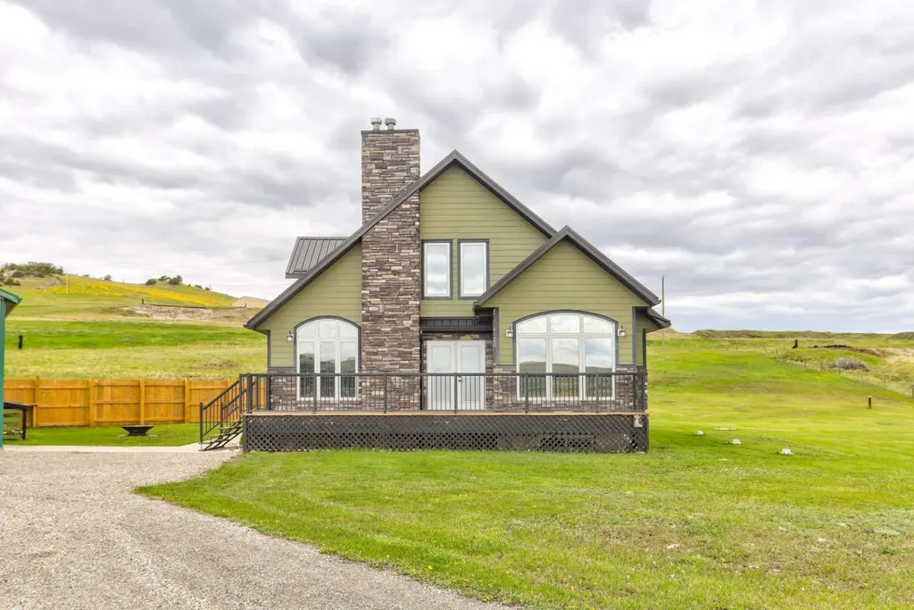 2222 Twp Road 7-5 Lundbreck AB T0K 0H0