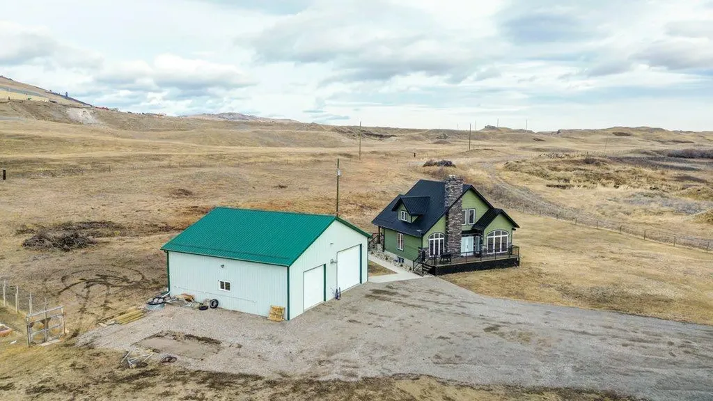 2222 Twp Road 7-5 Lundbreck AB T0K 0H0