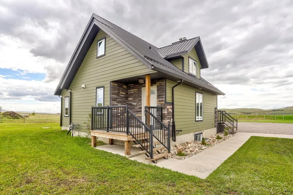 2222 Twp Road 7-5 Lundbreck AB T0K 0H0