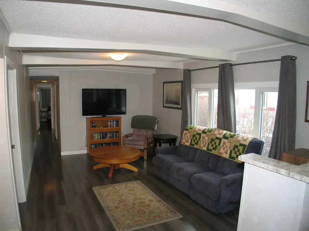 3223 83 Street NW Calgary AB t3b 5n1