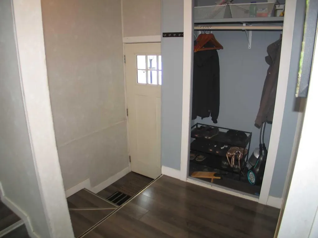 3223 83 Street NW Calgary AB t3b 5n1