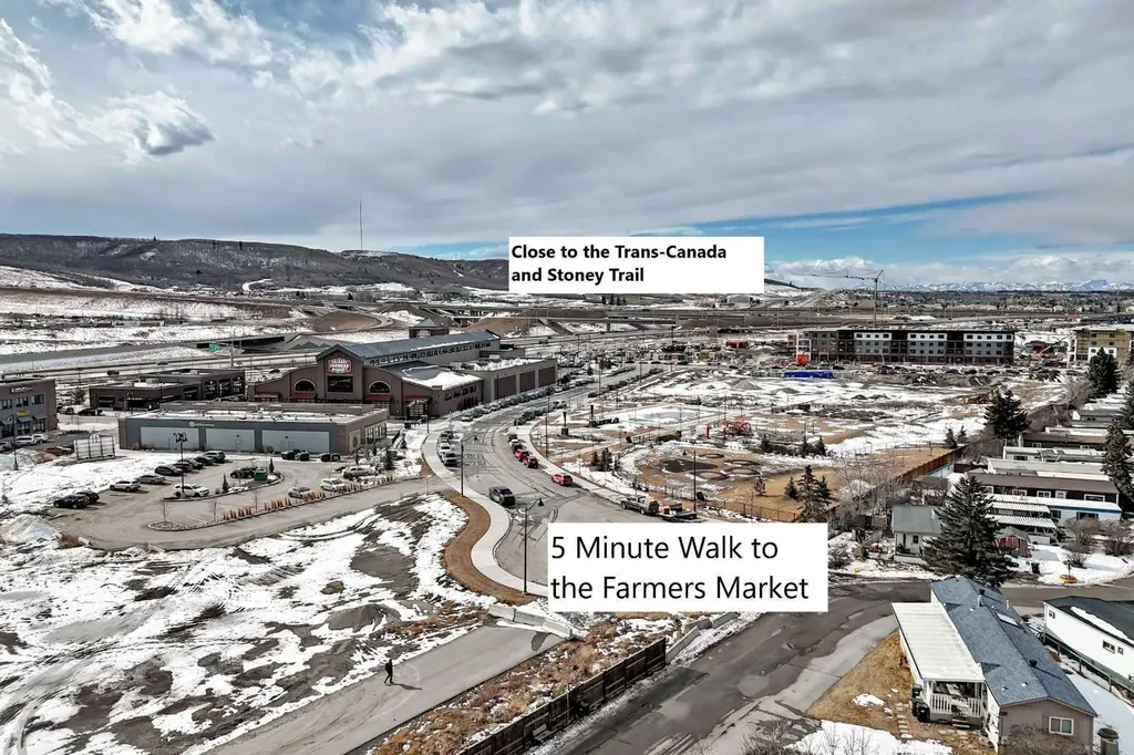 3223 83 Street NW Calgary AB t3b 5n1