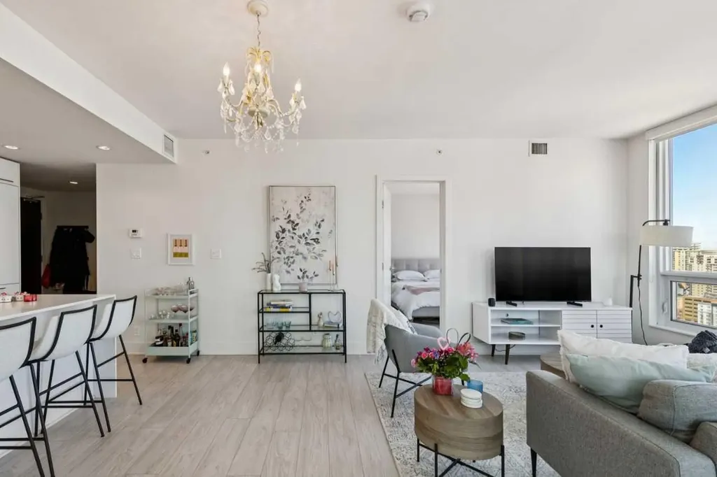 901 10 Avenue SW Calgary AB T2R0B5