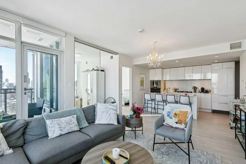 901 10 Avenue SW Calgary AB T2R0B5