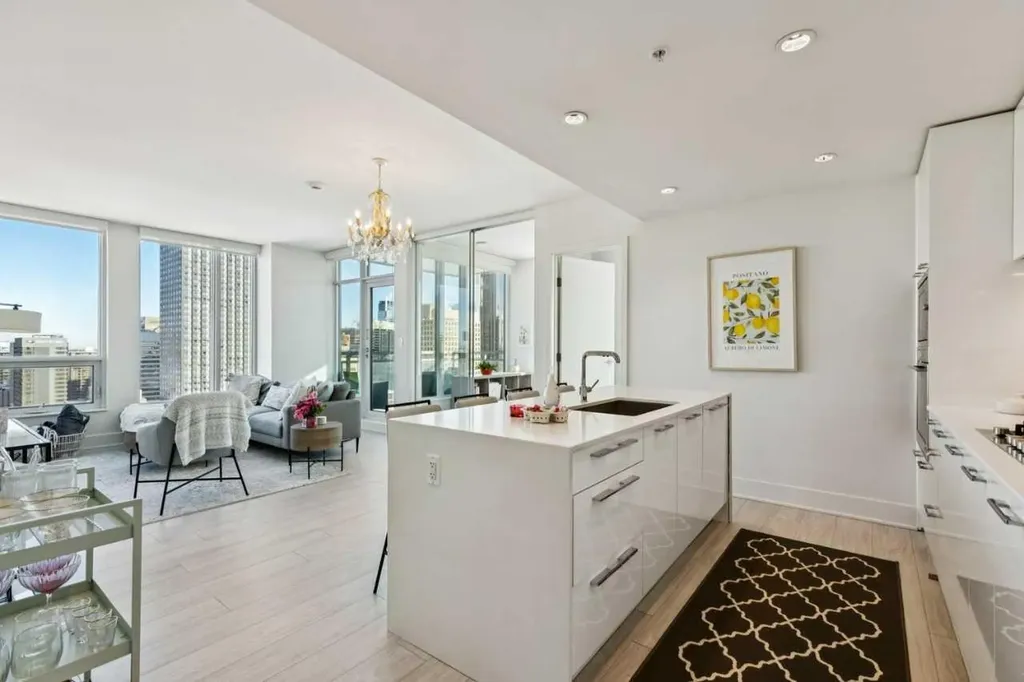 901 10 Avenue SW Calgary AB T2R0B5