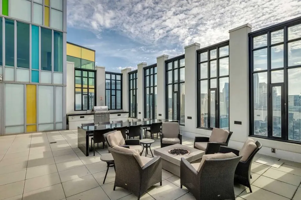 901 10 Avenue SW Calgary AB T2R0B5