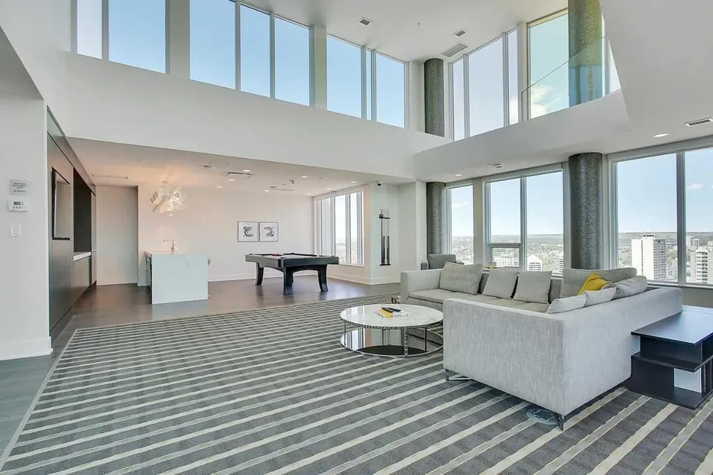 901 10 Avenue SW Calgary AB T2R0B5