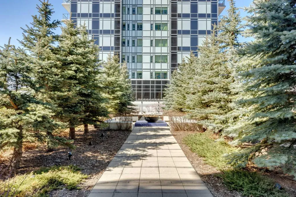 901 10 Avenue SW Calgary AB T2R0B5