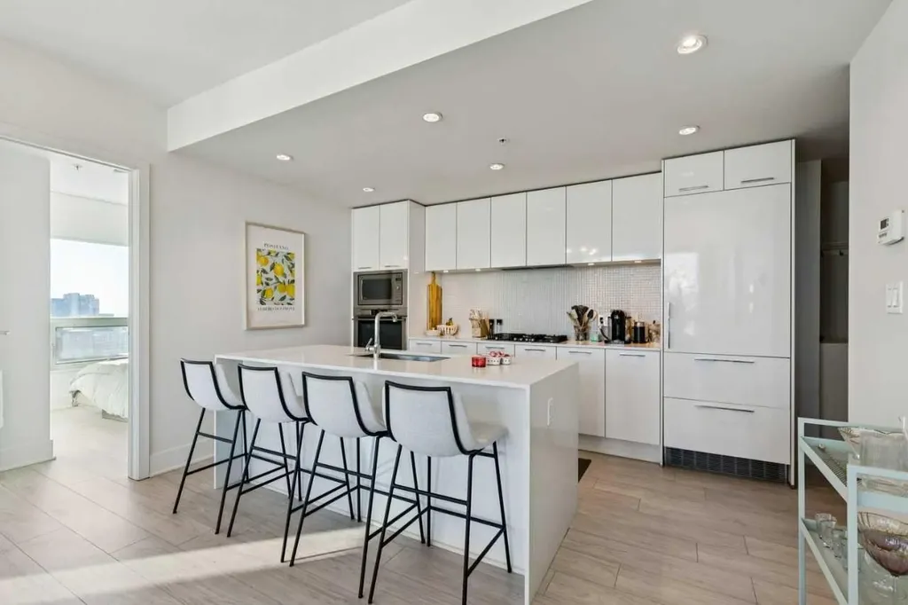 901 10 Avenue SW Calgary AB T2R0B5